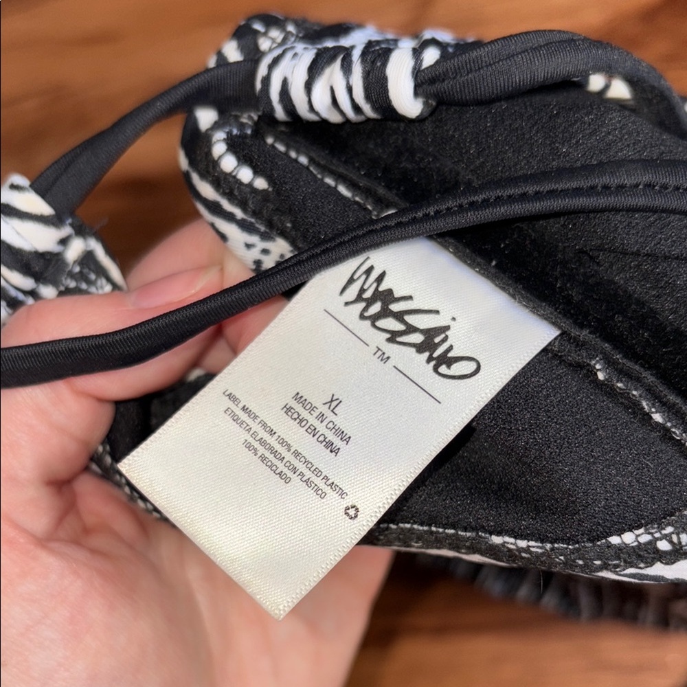 Patterned Bikini - Picture 7 of 7